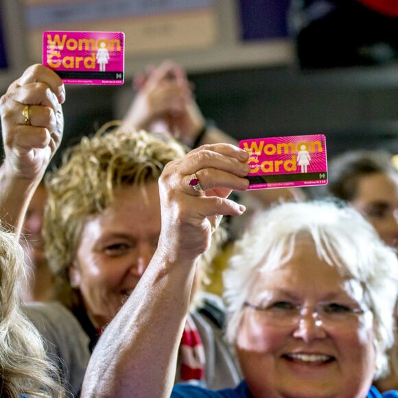 2016 THE OFFICIAL HILARY CLINTON FOR AMERICA WOMAN CARD . DEAL ME IN . DEMOCRAT - Picture 7 of 11